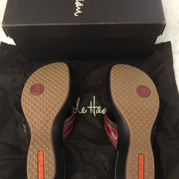 Cole Haan Air Maddy Dk Chocolate/Red Patent Thong Sandals 7B - Picture 6 of 7